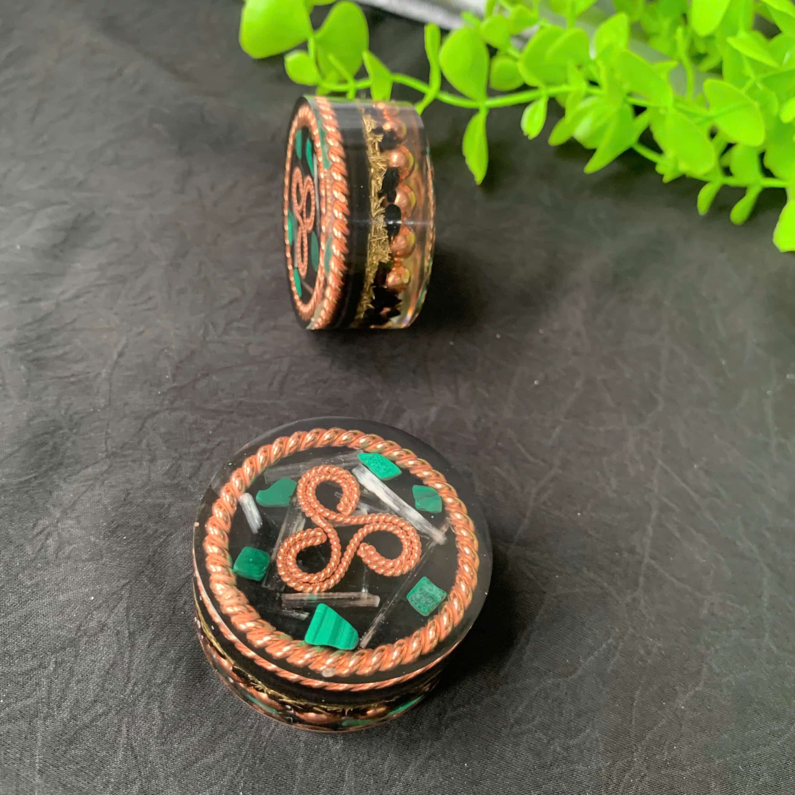 Orgonite bỏ túi