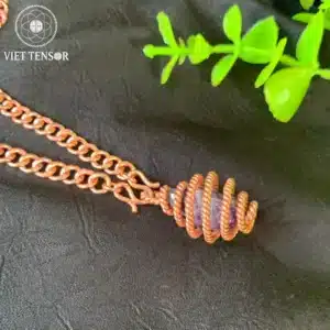 Tensor spiral pendant with quartz crystal